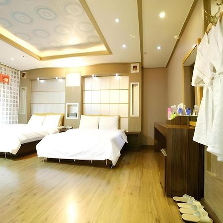 Hotel Head-One Uijeongbu Extérieur photo