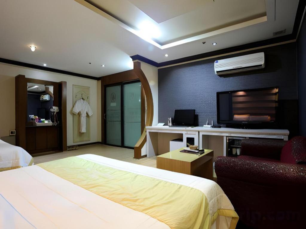 Hotel Head-One Uijeongbu Extérieur photo