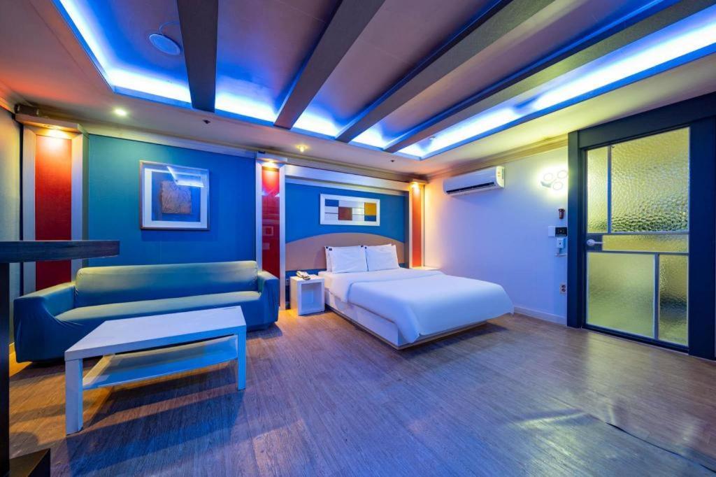 Hotel Head-One Uijeongbu Extérieur photo