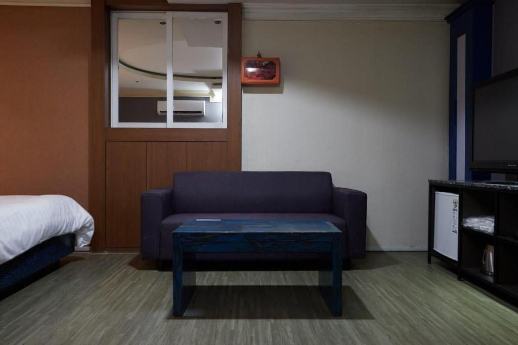 Hotel Head-One Uijeongbu Extérieur photo