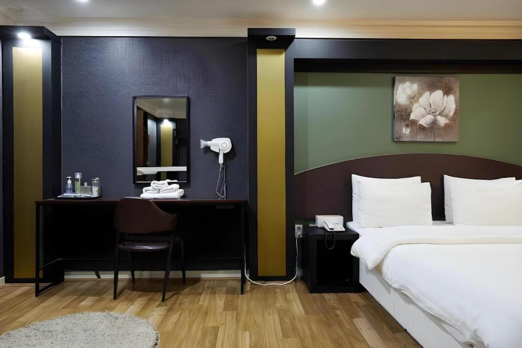 Hotel Head-One Uijeongbu Extérieur photo