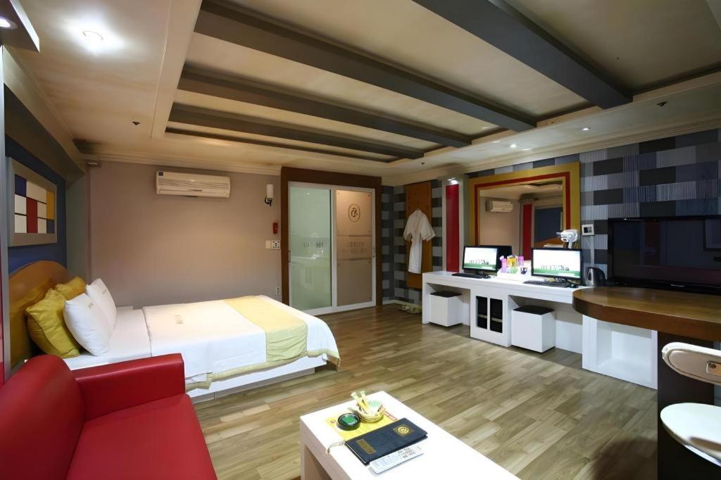 Hotel Head-One Uijeongbu Extérieur photo